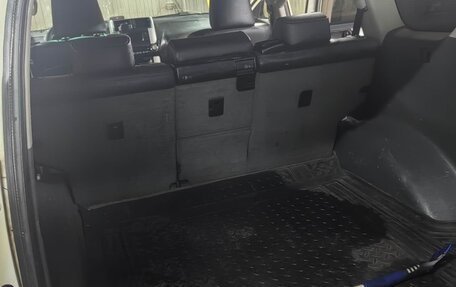 Toyota Land Cruiser Prado 150 рестайлинг 2, 2010 год, 2 200 000 рублей, 11 фотография