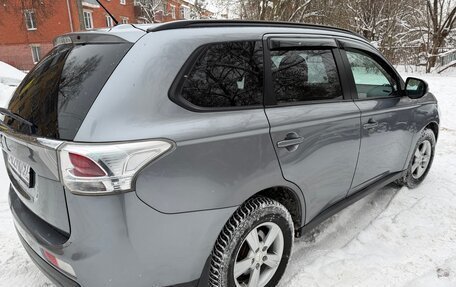 Mitsubishi Outlander III рестайлинг 3, 2012 год, 1 000 000 рублей, 7 фотография