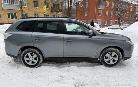 Mitsubishi Outlander III рестайлинг 3, 2012 год, 1 000 000 рублей, 6 фотография