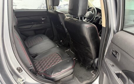 Mitsubishi Outlander III рестайлинг 3, 2012 год, 1 000 000 рублей, 14 фотография