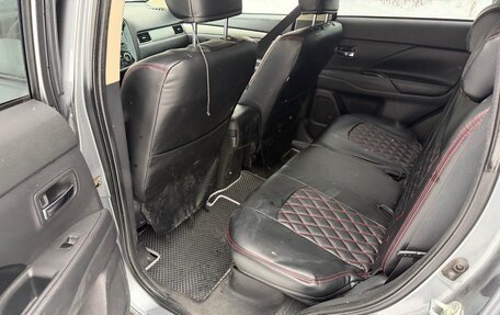 Mitsubishi Outlander III рестайлинг 3, 2012 год, 1 000 000 рублей, 11 фотография