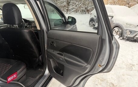 Mitsubishi Outlander III рестайлинг 3, 2012 год, 1 000 000 рублей, 13 фотография