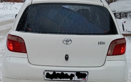 Toyota Vitz, 2001 год, 300 000 рублей, 4 фотография