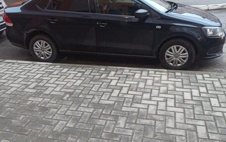 Volkswagen Polo VI (EU Market), 2013 год, 655 000 рублей, 2 фотография