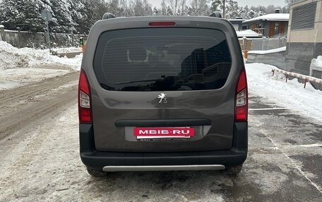 Peugeot Partner II рестайлинг 2, 2017 год, 1 400 000 рублей, 6 фотография