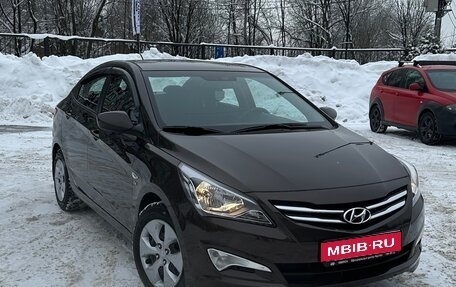 Hyundai Solaris II рестайлинг, 2015 год, 1 390 000 рублей, 1 фотография