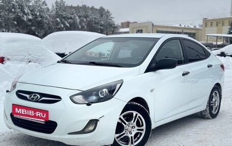 Hyundai Solaris II рестайлинг, 2012 год, 650 000 рублей, 2 фотография
