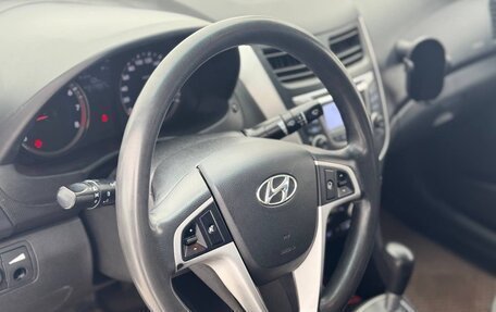 Hyundai Solaris II рестайлинг, 2012 год, 650 000 рублей, 28 фотография