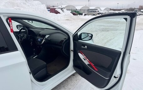 Hyundai Solaris II рестайлинг, 2012 год, 650 000 рублей, 25 фотография