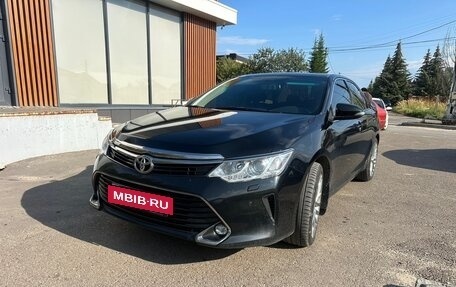 Toyota Camry, 2018 год, 3 350 000 рублей, 2 фотография