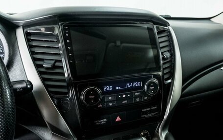 Mitsubishi Pajero Sport III рестайлинг, 2018 год, 2 831 000 рублей, 11 фотография