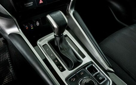 Mitsubishi Pajero Sport III рестайлинг, 2018 год, 2 831 000 рублей, 12 фотография