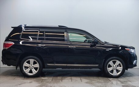 Toyota Highlander III, 2011 год, 1 890 000 рублей, 4 фотография