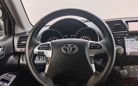 Toyota Highlander III, 2011 год, 1 890 000 рублей, 10 фотография