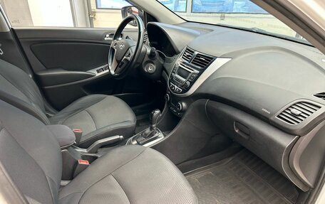 Hyundai Solaris II рестайлинг, 2015 год, 1 080 000 рублей, 12 фотография