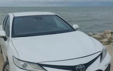 Toyota Camry, 2021 год, 2 400 000 рублей, 3 фотография