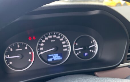 Hyundai Grand Starex Grand Starex I рестайлинг 2, 2019 год, 4 500 000 рублей, 7 фотография