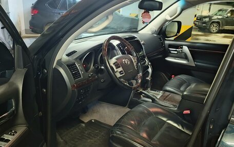 Toyota Land Cruiser 200, 2013 год, 2 950 000 рублей, 6 фотография