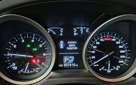 Toyota Land Cruiser 200, 2013 год, 2 950 000 рублей, 12 фотография