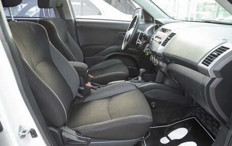 Mitsubishi Outlander III рестайлинг 3, 2011 год, 1 259 000 рублей, 11 фотография