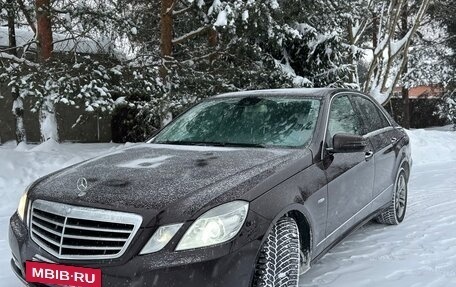 Mercedes-Benz E-Класс, 2012 год, 1 600 000 рублей, 2 фотография