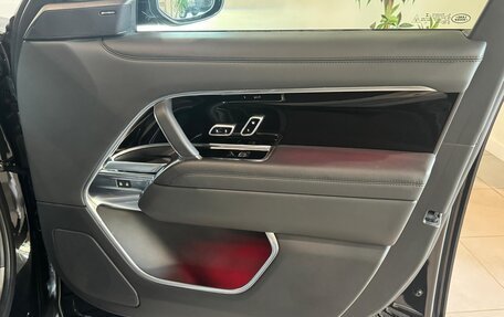 Land Rover Range Rover IV рестайлинг, 2023 год, 18 000 000 рублей, 22 фотография