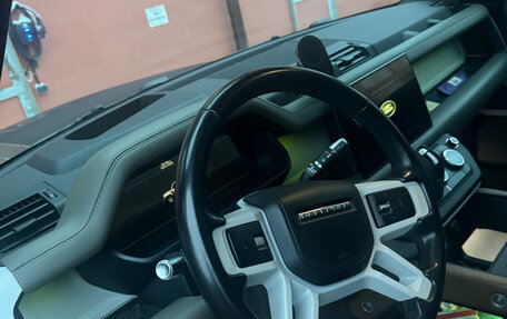 Land Rover Defender II, 2021 год, 5 600 000 рублей, 5 фотография