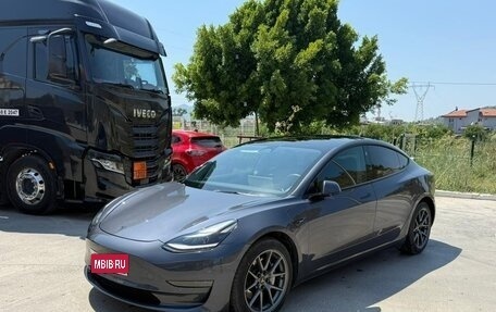 Tesla Model 3 I, 2022 год, 3 500 000 рублей, 2 фотография
