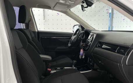 Mitsubishi Outlander III рестайлинг 3, 2019 год, 2 090 000 рублей, 12 фотография