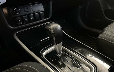 Mitsubishi Outlander III рестайлинг 3, 2019 год, 2 090 000 рублей, 16 фотография