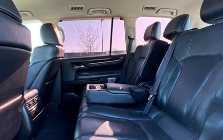 Lexus LX III, 2017 год, 6 000 000 рублей, 12 фотография