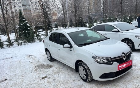 Renault Logan II, 2017 год, 750 000 рублей, 2 фотография