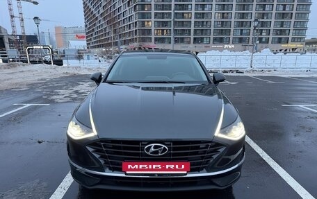 Hyundai Sonata VIII, 2020 год, 1 990 000 рублей, 2 фотография