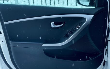 Hyundai i30 II рестайлинг, 2012 год, 979 000 рублей, 15 фотография