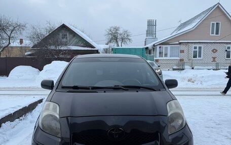 Toyota Yaris III рестайлинг, 2009 год, 670 000 рублей, 3 фотография