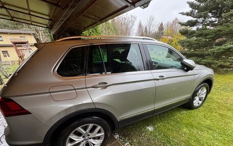 Volkswagen Tiguan II, 2018 год, 3 450 000 рублей, 8 фотография