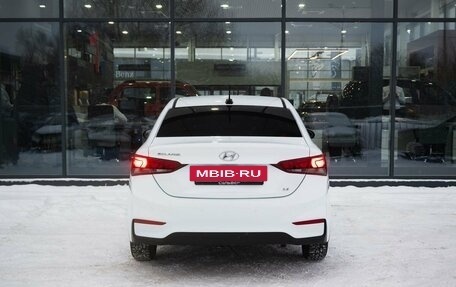 Hyundai Solaris II рестайлинг, 2017 год, 1 000 000 рублей, 4 фотография