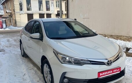 Toyota Corolla, 2018 год, 1 890 000 рублей, 9 фотография