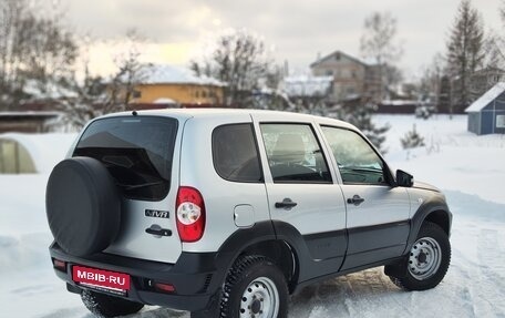 Chevrolet Niva I рестайлинг, 2018 год, 690 000 рублей, 3 фотография