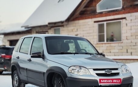 Chevrolet Niva I рестайлинг, 2018 год, 690 000 рублей, 2 фотография
