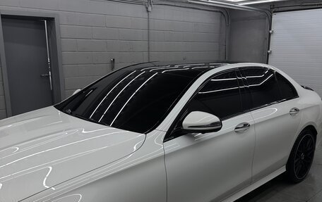 Mercedes-Benz E-Класс, 2022 год, 6 000 000 рублей, 2 фотография