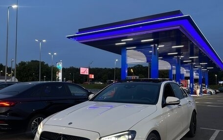 Mercedes-Benz E-Класс, 2022 год, 6 000 000 рублей, 8 фотография