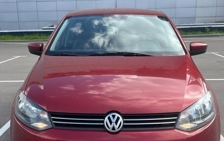 Volkswagen Polo VI (EU Market), 2012 год, 700 000 рублей, 2 фотография