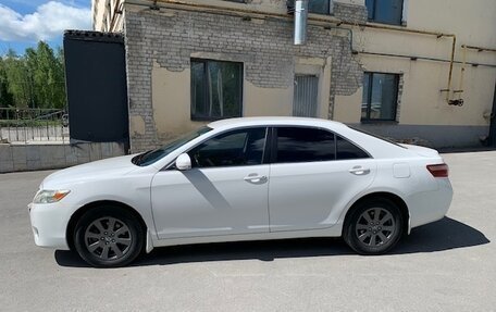 Toyota Camry, 2011 год, 1 100 000 рублей, 2 фотография