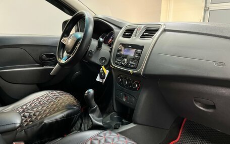 Renault Logan II, 2019 год, 1 165 000 рублей, 11 фотография