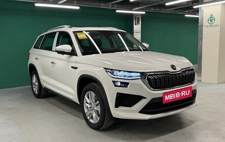 Skoda Kodiaq I, 2025 год, 4 390 000 рублей, 2 фотография
