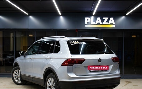 Volkswagen Tiguan II, 2017 год, 2 299 000 рублей, 3 фотография