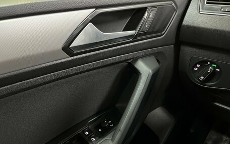 Volkswagen Tiguan II, 2018 год, 2 290 000 рублей, 9 фотография