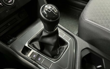 Volkswagen Tiguan II, 2018 год, 2 290 000 рублей, 15 фотография