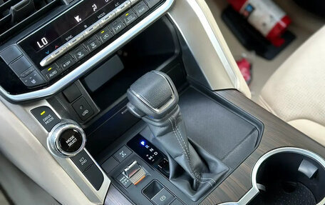 Toyota Land Cruiser, 2025 год, 13 150 000 рублей, 10 фотография